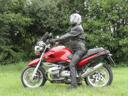 Blau Weiß oder Rot Schwarz? Blau Weiß oder Rot Schwarz?