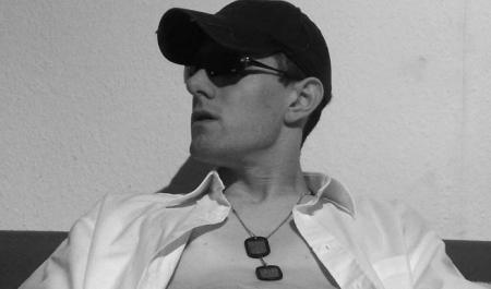 Gay Chat User ILoveMyDick78 - Bild 1