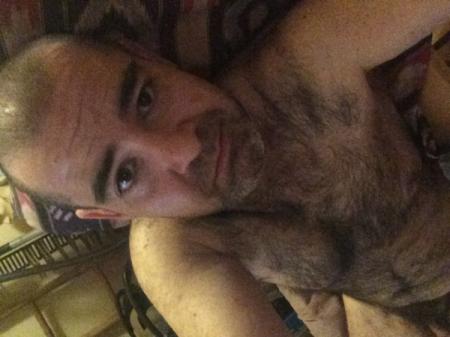 Gay Chat User Musclebear76 - Bild 1 Gay Chat User Musclebear76 - Bild 1