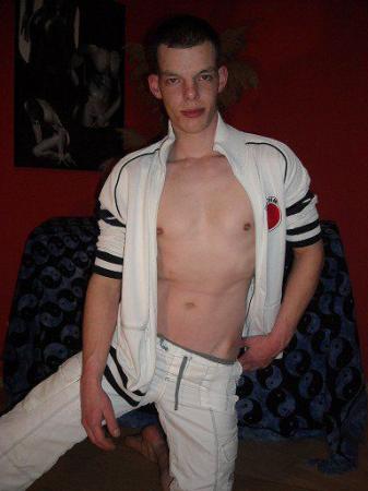 Gay Chat User savevader - Bild 1